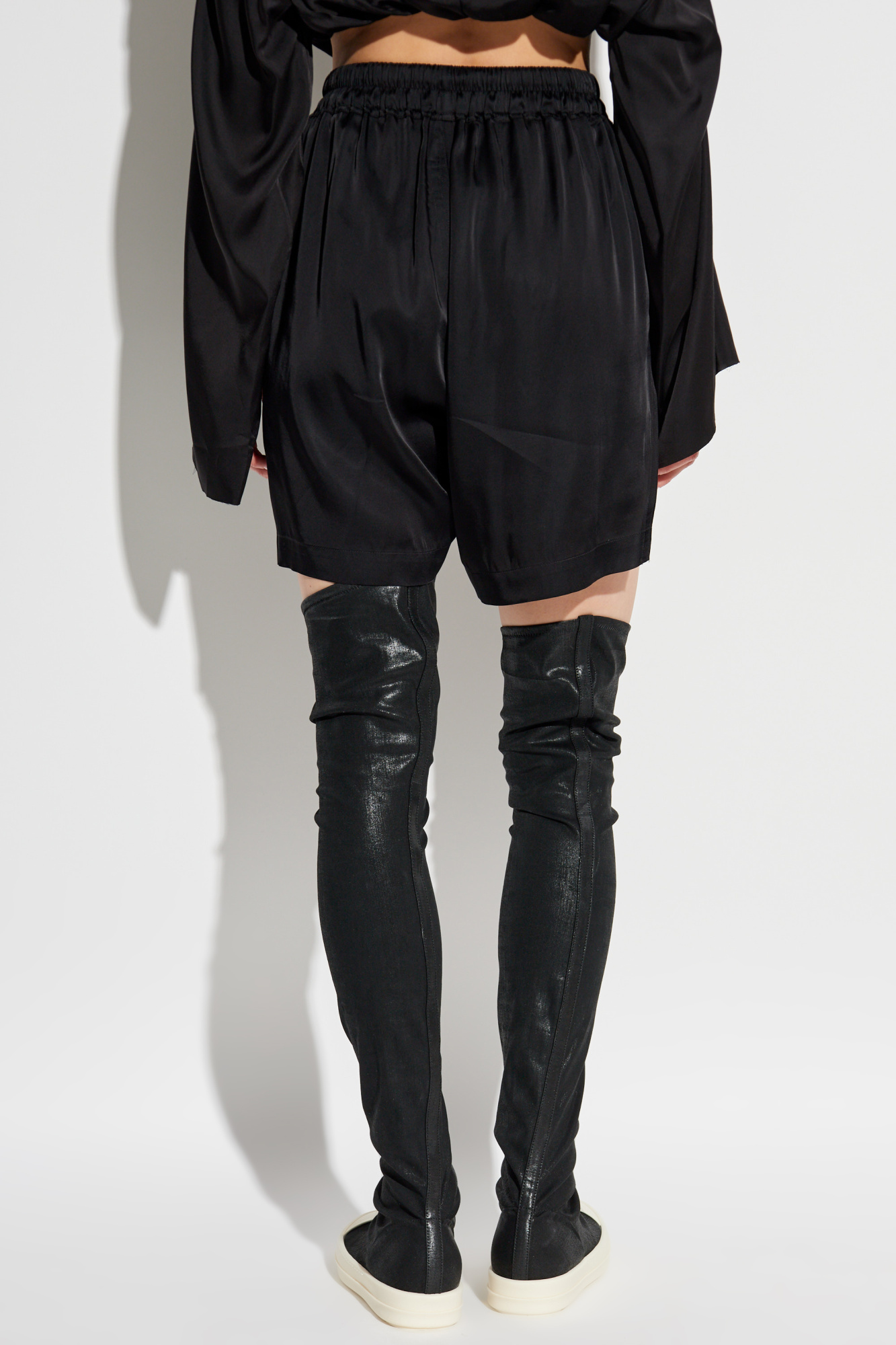 ショートパンツ RONRON TORCHON RIBBON LACE SWEAT SHORTS BLACK RR24APT3215BK Rylee Ruffle Short